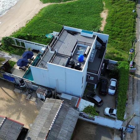 White Sand Villa - Beach Front ฮิกคาดูวา ภายนอก รูปภาพ
