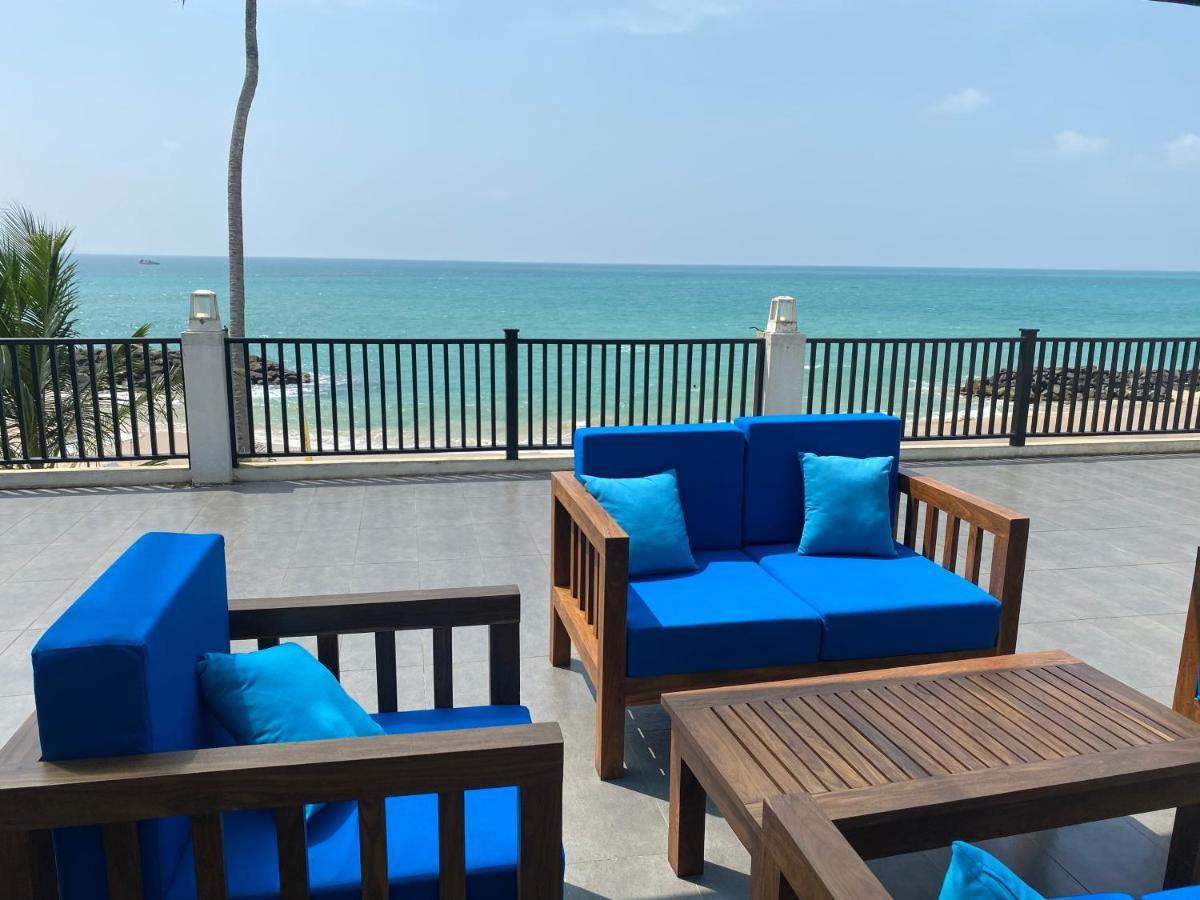 White Sand Villa - Beach Front ฮิกคาดูวา ภายนอก รูปภาพ