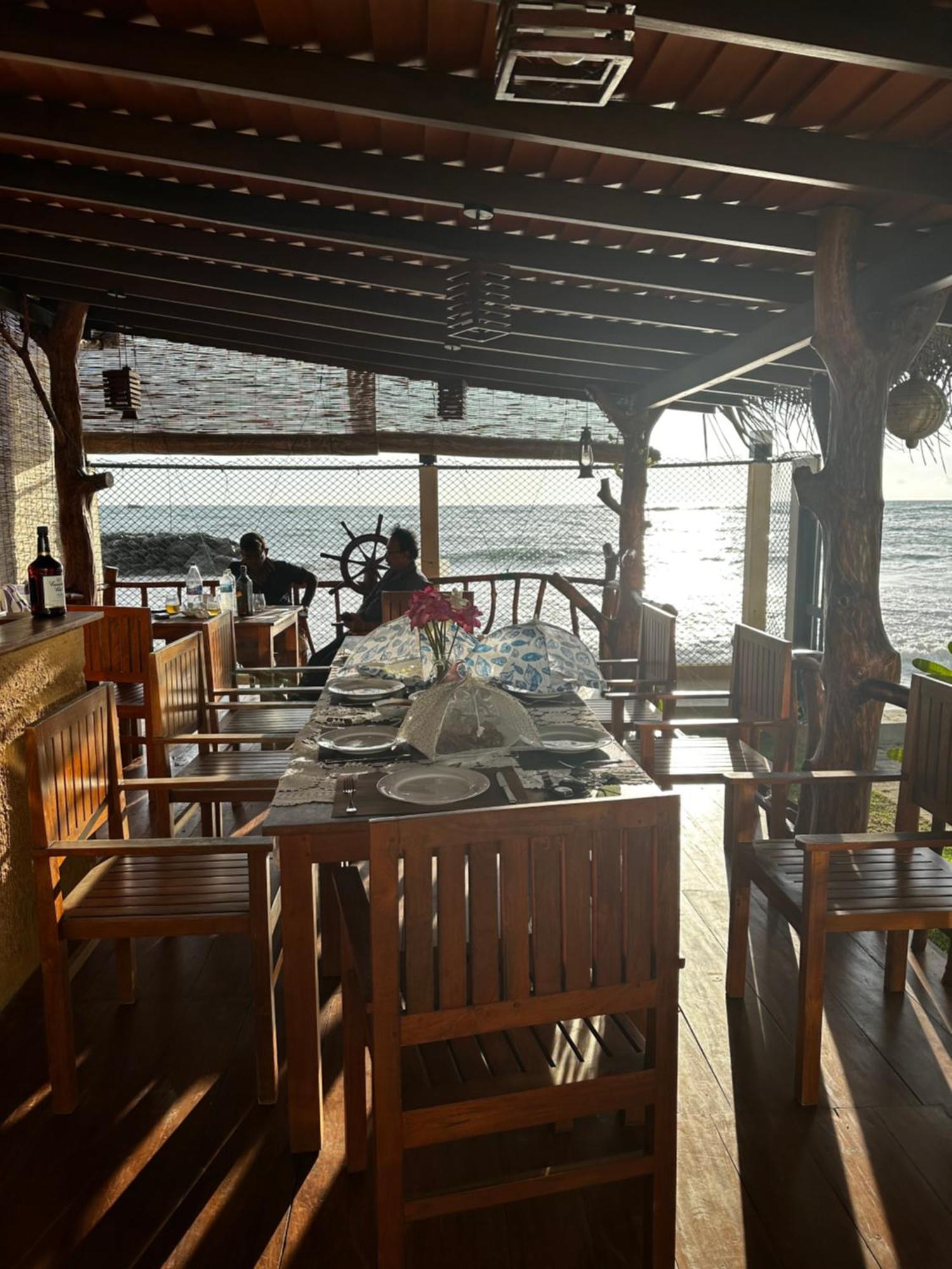 White Sand Villa - Beach Front ฮิกคาดูวา ภายนอก รูปภาพ