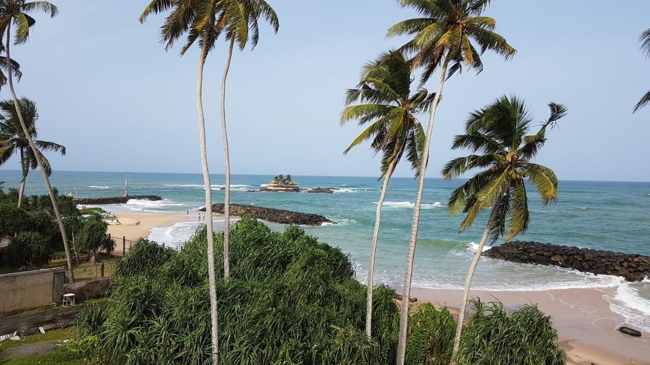 White Sand Villa - Beach Front ฮิกคาดูวา ภายนอก รูปภาพ