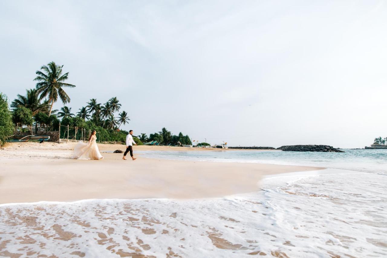 White Sand Villa - Beach Front ฮิกคาดูวา ภายนอก รูปภาพ