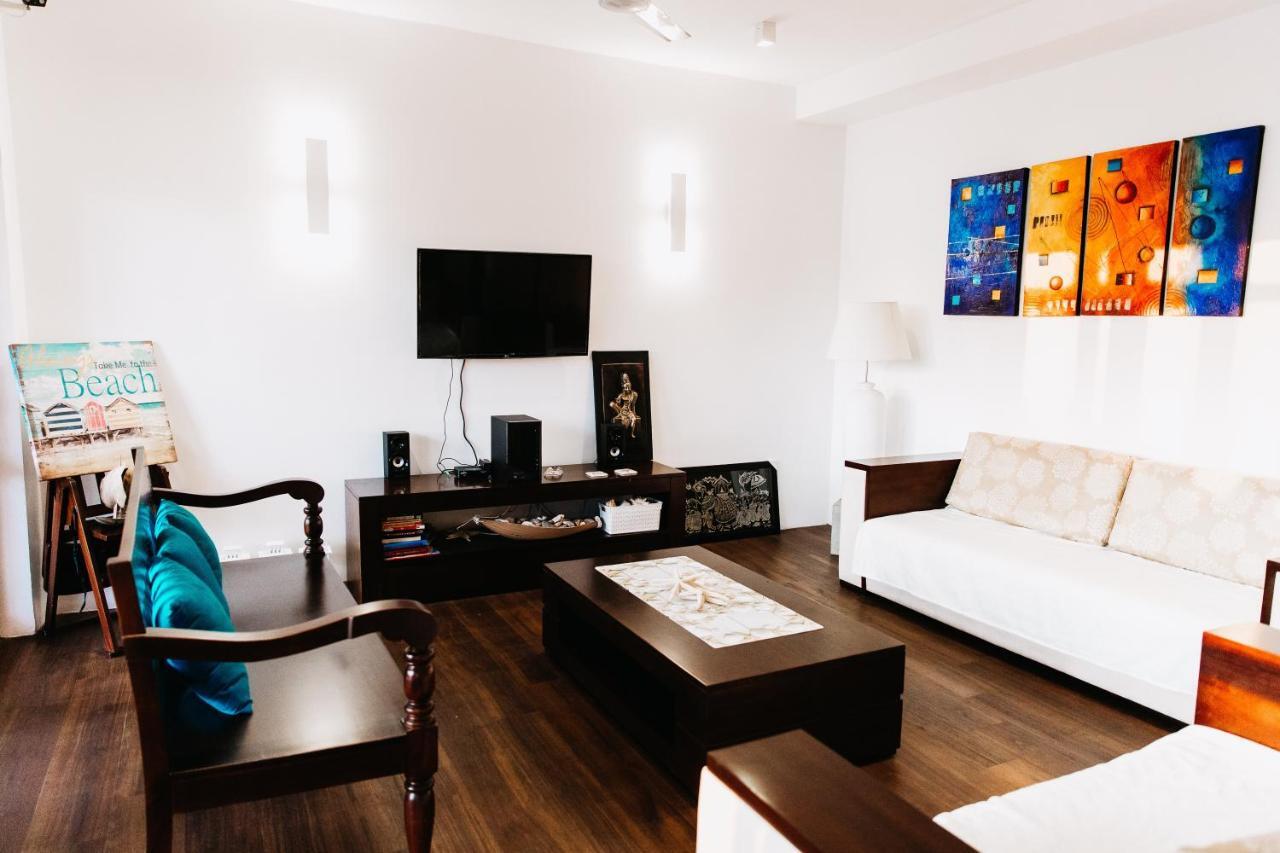White Sand Villa - Beach Front ฮิกคาดูวา ภายนอก รูปภาพ